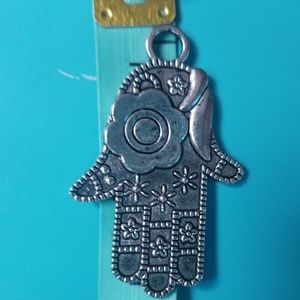 Silver Hamse hand pendant